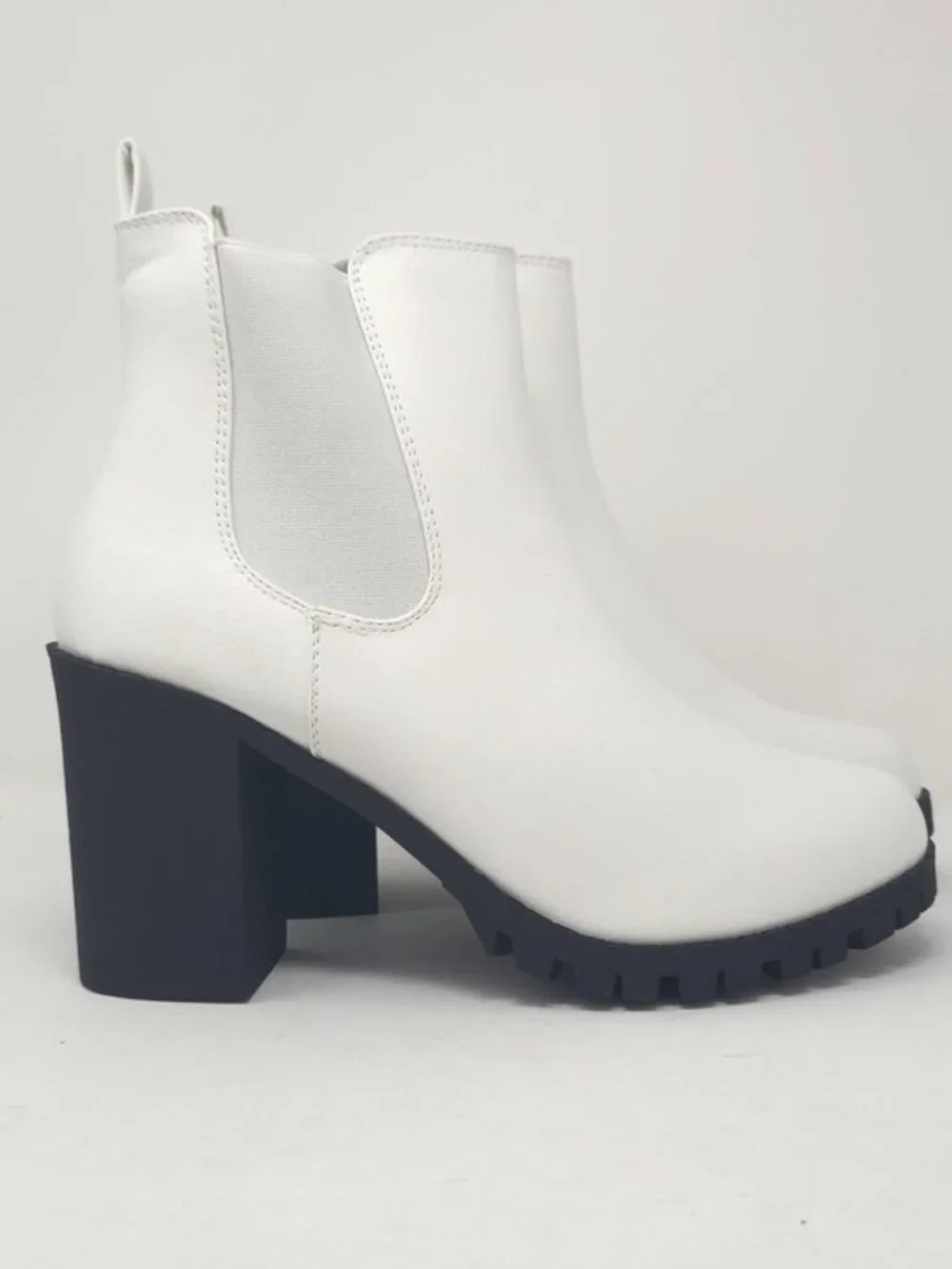 White Chunky Heel Ankle Boots Chelsea Style Platform Minimalist Trendy - Picture 3 of 10
